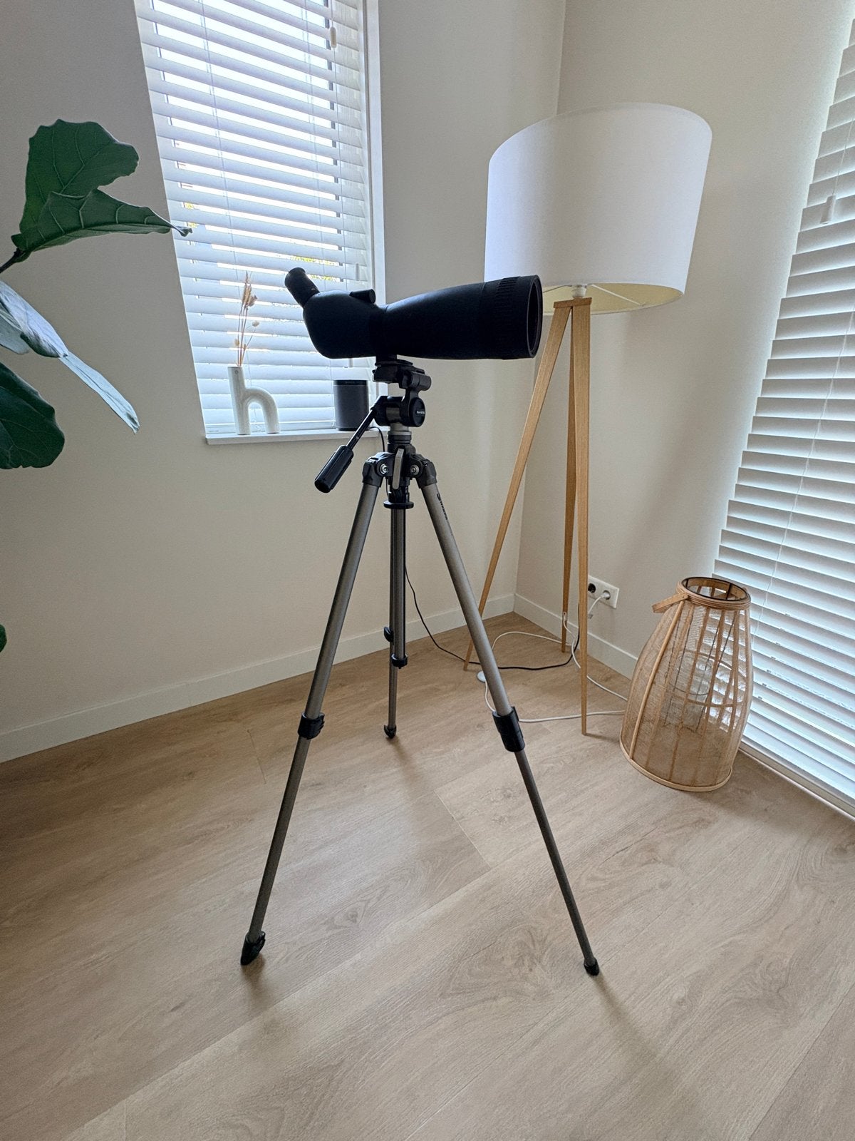 Velbon Sherpa 630 statief met Eye Witness spotting scope, Ophalen, Gebruikt, Lenzentelescoop (refractor), Met statief