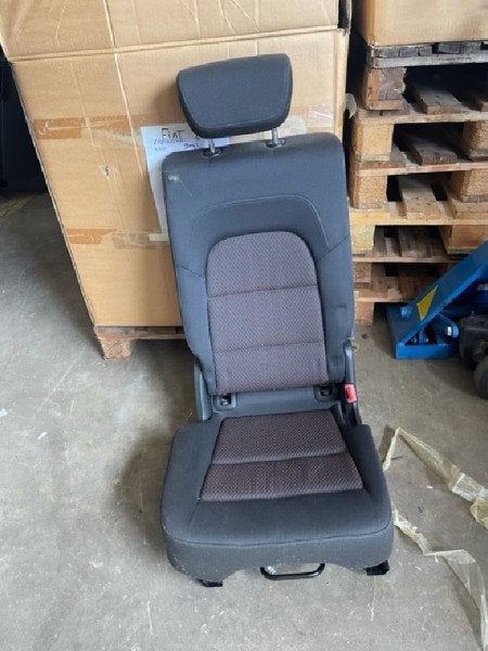 Achterbank rugleuning rechts Audi Q5 (8RB) (2010-11/2013-05), Auto-onderdelen, Interieur en Bekleding, Gebruikt, Auto-Union-Straße  1, Ingolstadt 85057, , Duitsland