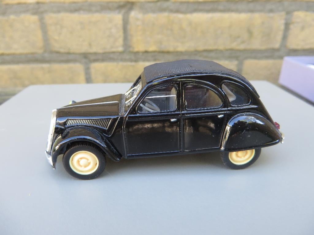 Norev Citroën 2CV Traction Avant grille, Ophalen of Verzenden, Zo goed als nieuw, Auto, Norev