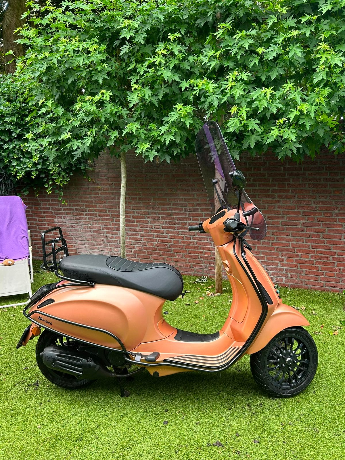 Vespa sprint full options, Fietsen en Brommers, Scooters | Vespa, Ophalen, Zo goed als nieuw, Benzine, Vespa S