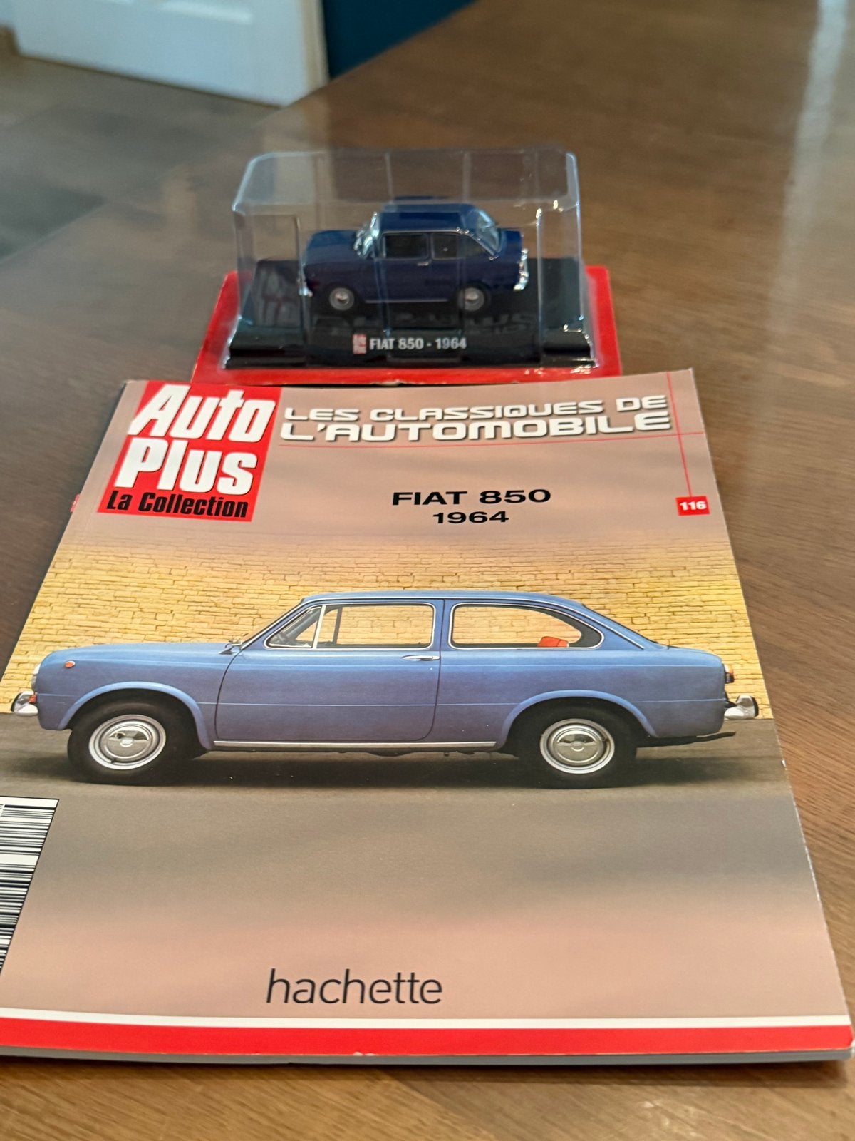 Fiat 850 - 1964 modelauto met tijdschrift, Ophalen of Verzenden, Nieuw, Auto, Overige merken