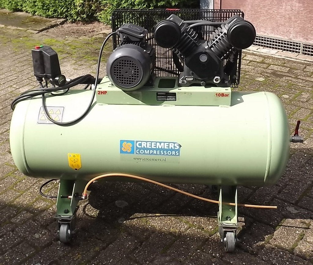 Compressor, Creemers compressor., Doe-het-zelf en Verbouw, Compressors, Ophalen, Zo goed als nieuw, 200 tot 400 liter/min, Mobiel