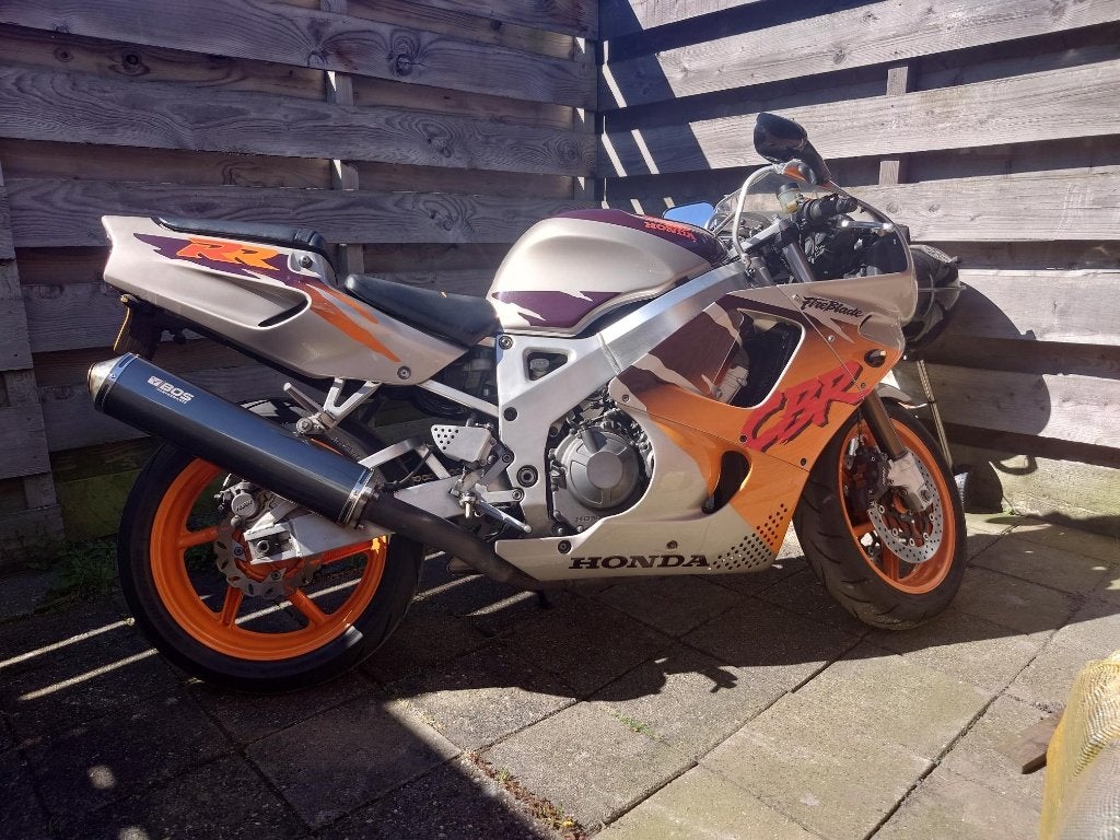 Honda CBR 900 RR Fireblade SC28 Urban Tiger, Occasion, 4 cilinders, Motorrijbewijs A, Super Sport