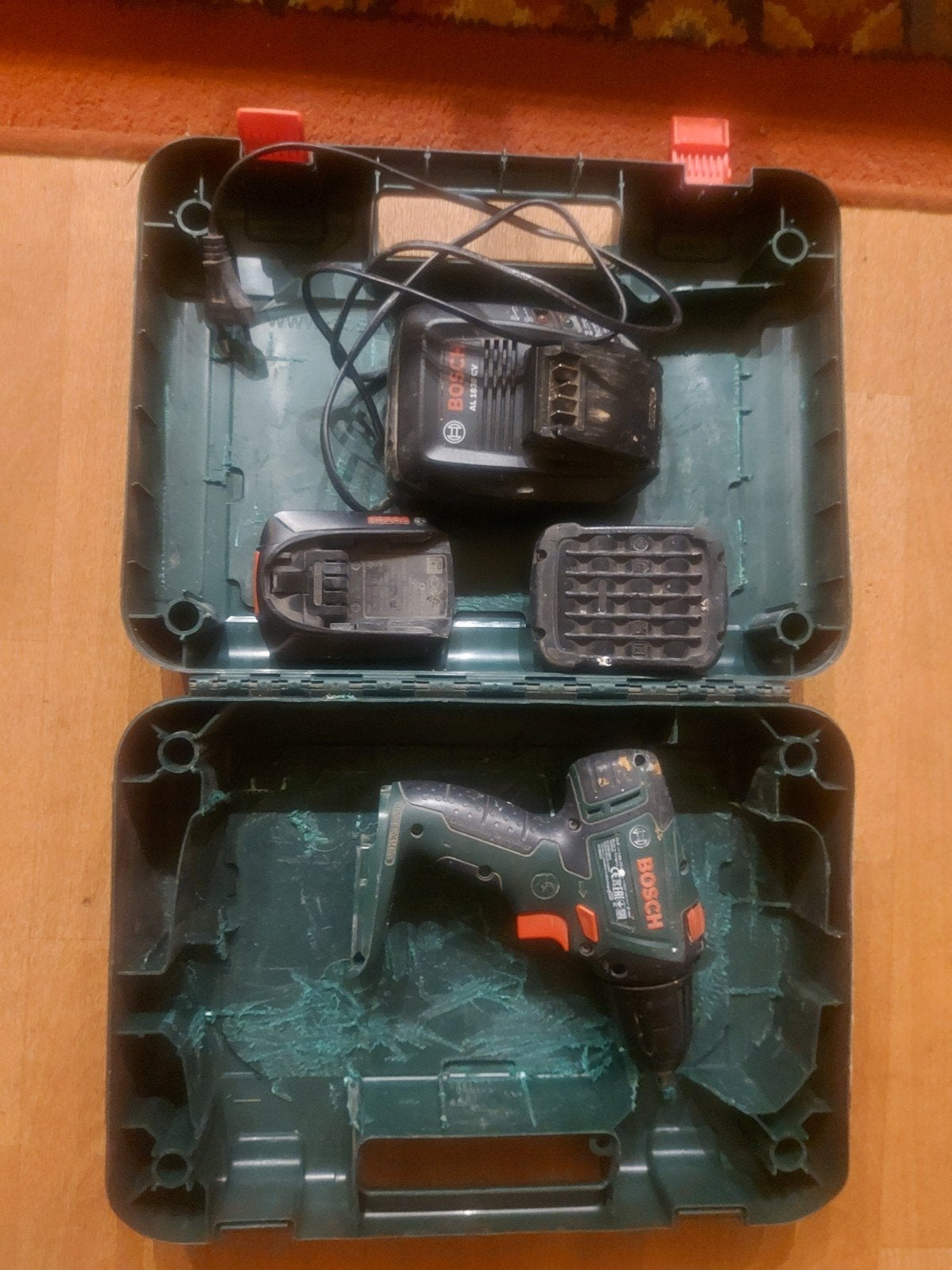 Bosch PSR 18 LI-2 Accuboormachine met koffer en lader, Gebruikt, Variabele snelheid, Ophalen of Verzenden, Boor- en Schroefmachine