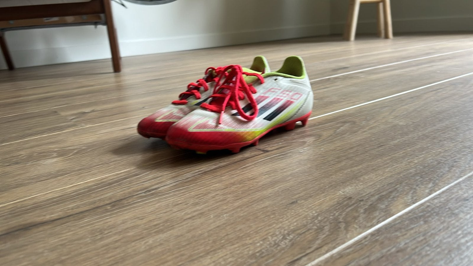 Adidas F50 maat 35, Maat XS of kleiner, Ophalen of Verzenden, Zo goed als nieuw, Schoenen
