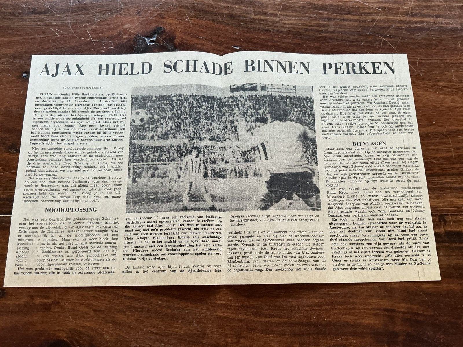 Voetbal krantenartikel Juventus Ajax november 1974, Ophalen of Verzenden, Knipsel(s)