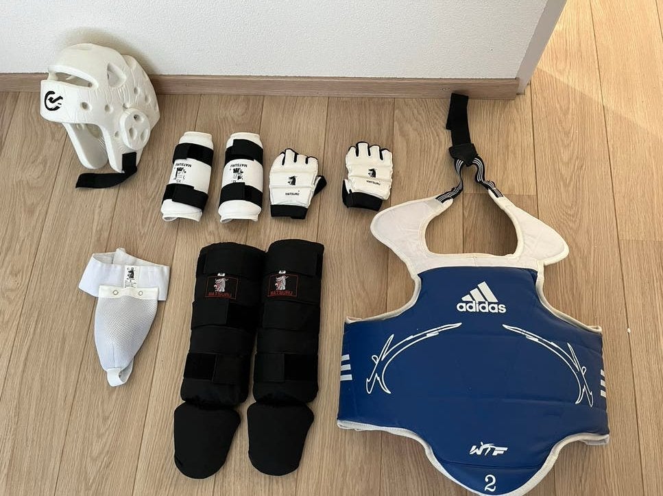 Taekwondo beschermset, Maat XS of kleiner, Ophalen, Zo goed als nieuw, Taekwondo