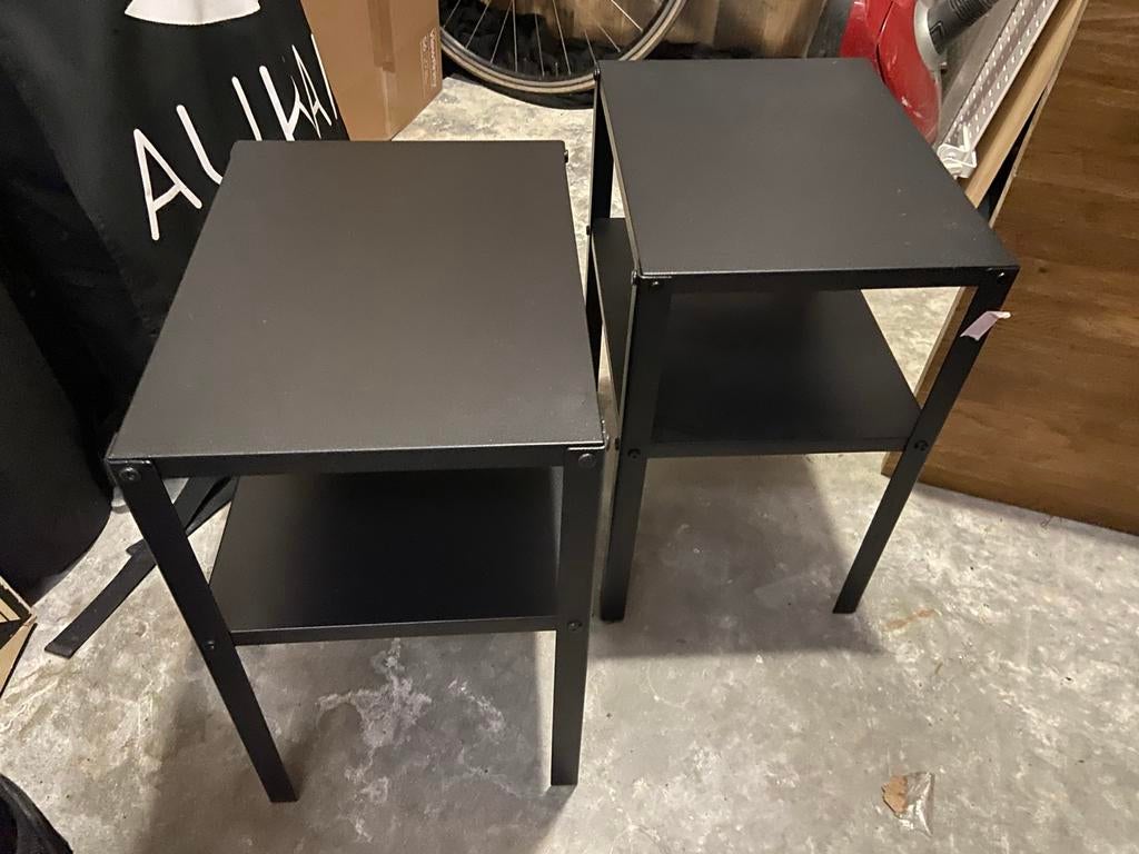 2x IKEA Knarrevik Nachtkastje - Zwart, Zo goed als nieuw, Ophalen, Minder dan 45 cm, Metaal of Aluminium, Zo goed als nieuw