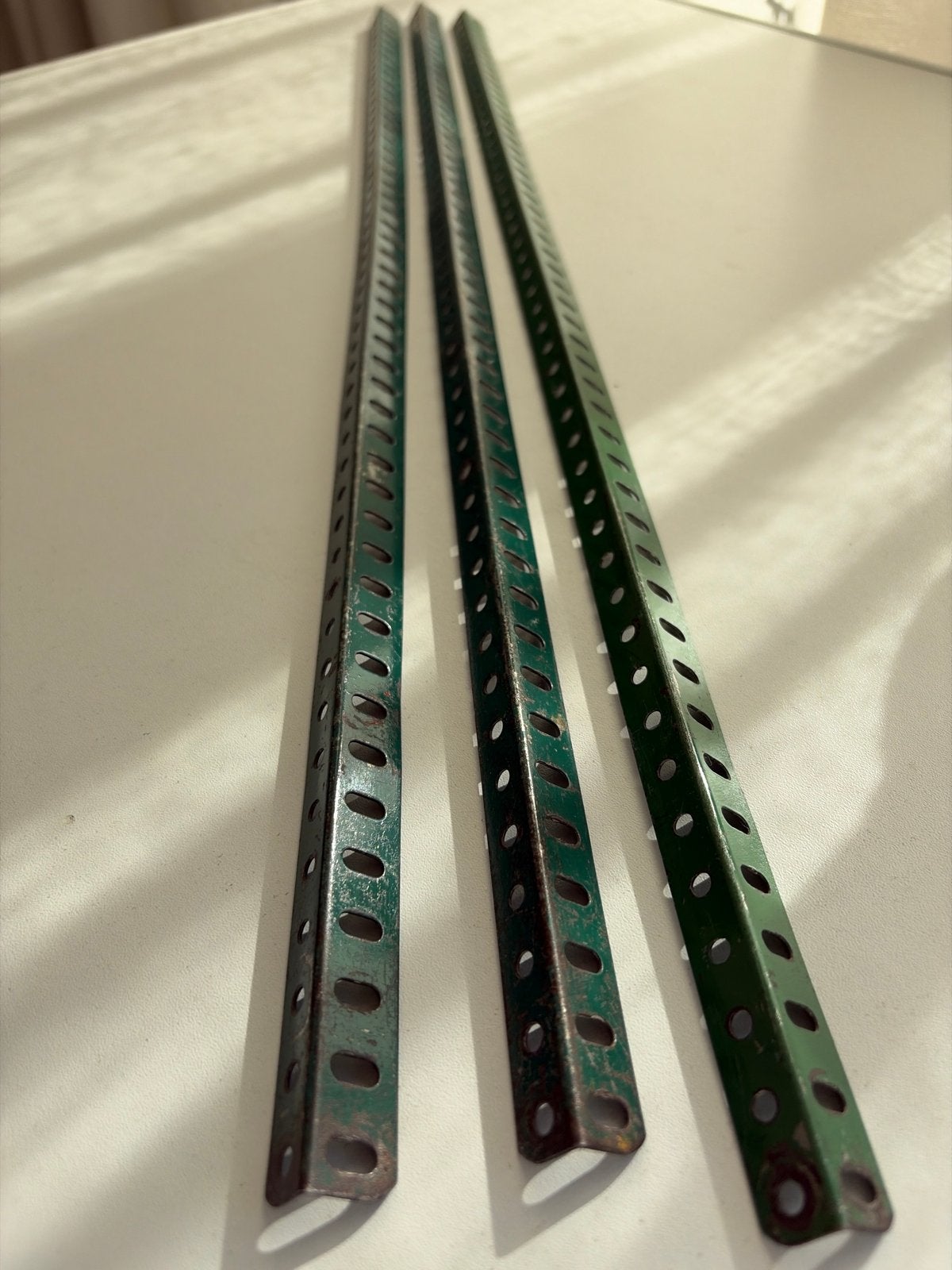 Meccano onderdelen #7 - 2x donkergroen (1930), 1x groen (195, Ophalen of Verzenden