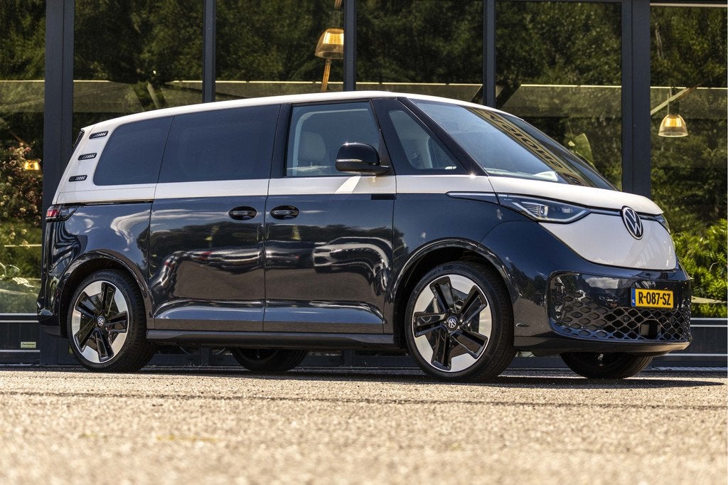 Volkswagen ID. Buzz Pro 8 Intro 77kWh (bj 2022, automaat), Achterwielaandrijving, Gebruikt, Wit, 204 pk