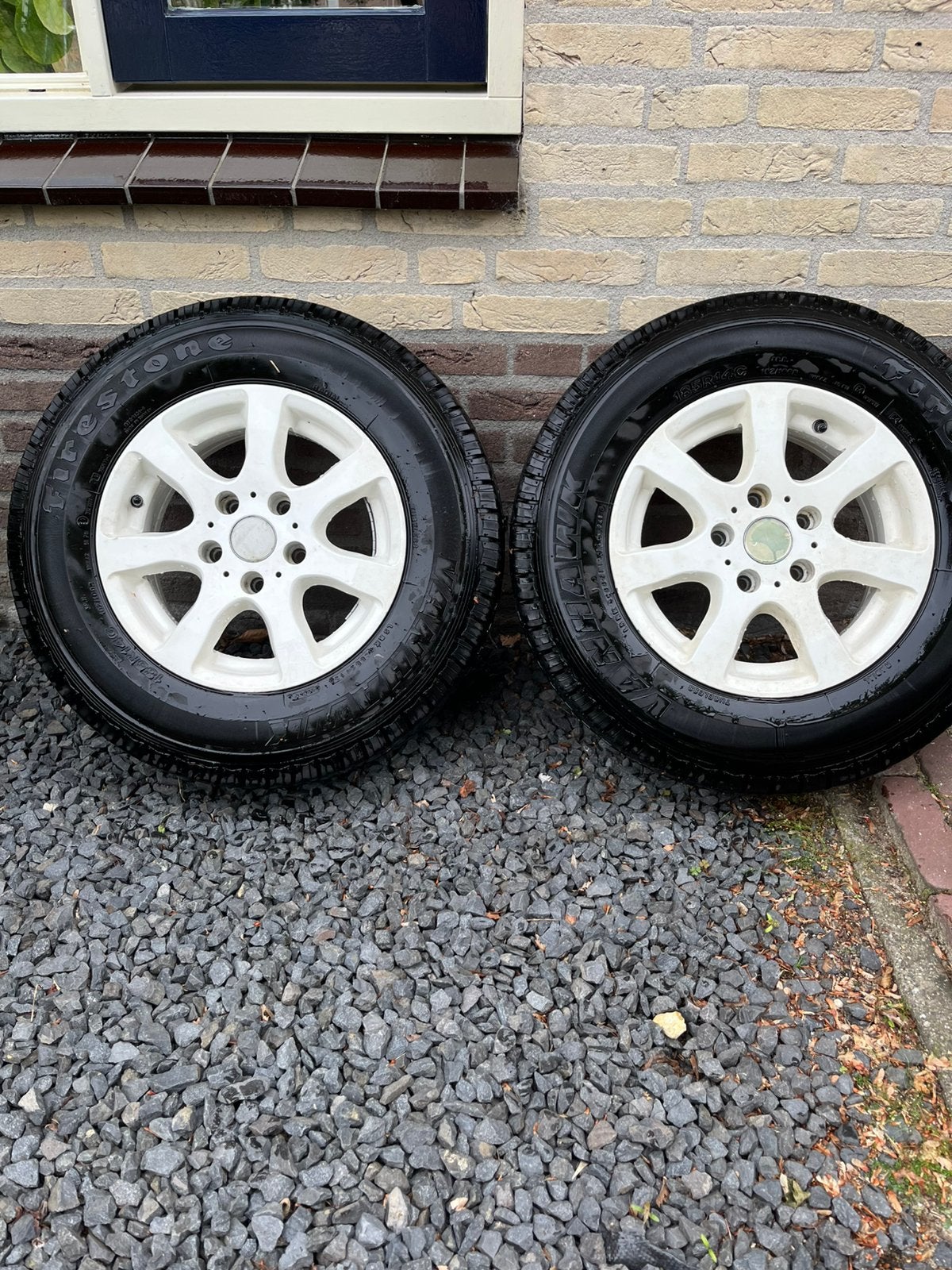 2 caravan wielen, Ophalen, Gebruikt