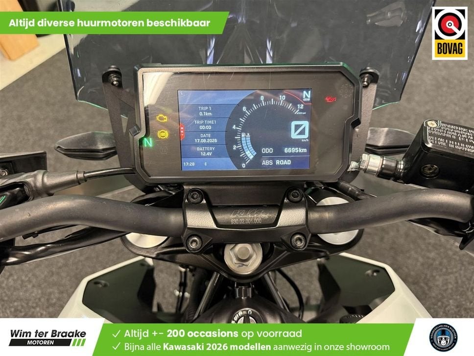 KTM 390 Duke ABS (bj 2022) 6,695 km, KTM, Bedrijf, Onbekend, 373 cc