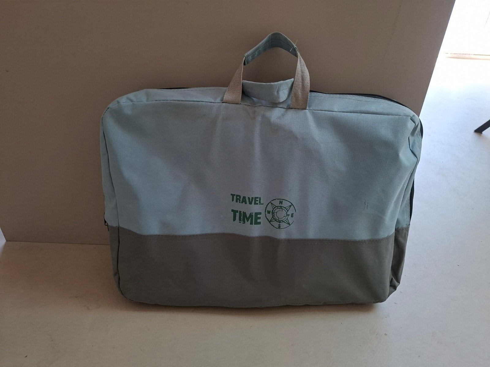 beezteez travel time reis bench, Ophalen, Zo goed als nieuw