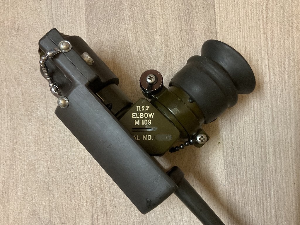 Telescope elbow M-109 richtkijker vizier scope Sight usa, Verzamelen, Ophalen of Verzenden, Landmacht, Amerika, Overige typen