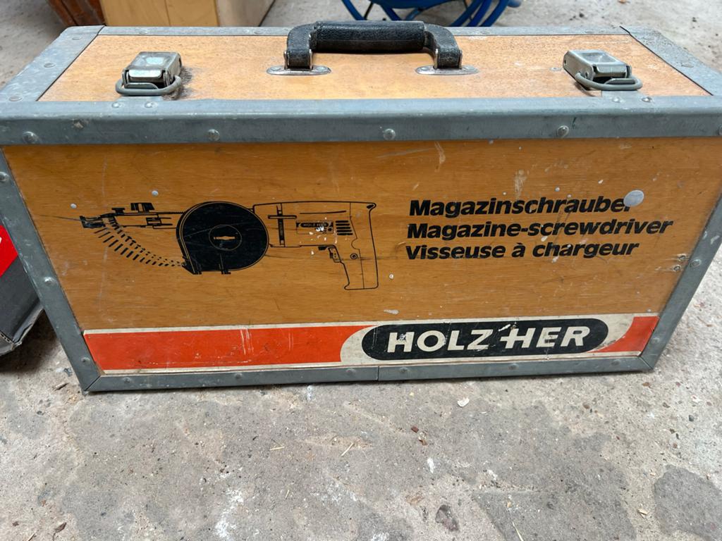 Hitachi Magazijnschroevendraaier in HOLZ-HER Koffer, Doe-het-zelf en Verbouw, Gereedschap | Boormachines, Ophalen, Gebruikt, Minder dan 400 watt