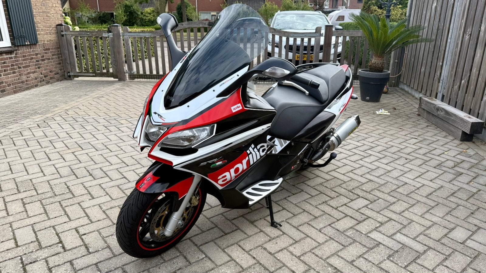 Unieke Aprilia SRV 850. Arrow …, Ophalen of Verzenden