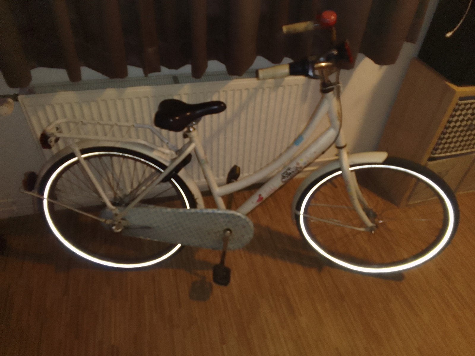 Cortina meisjesfiets 26 inch te koop!, Fietsen en Brommers, Terugtraprem, Versnellingen, Zo goed als nieuw, Cortina