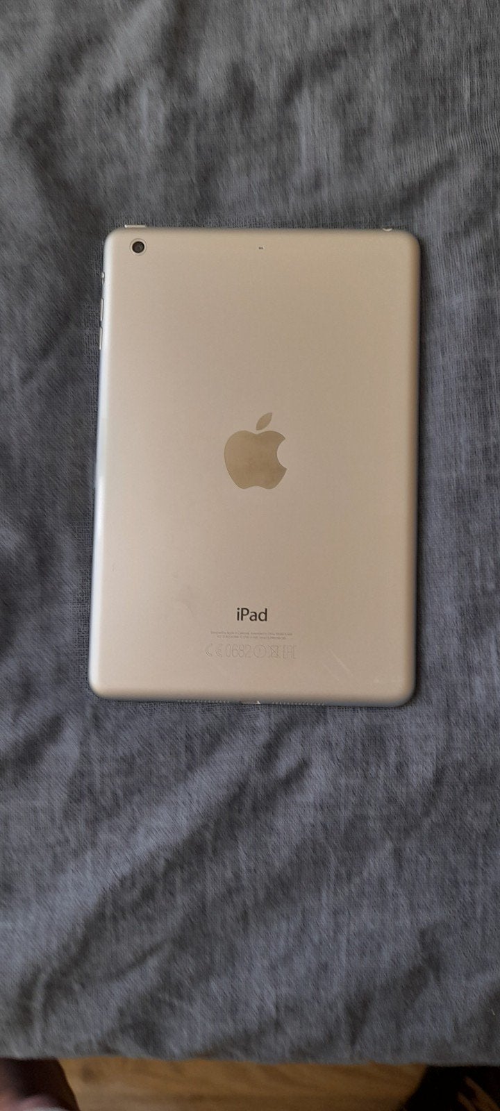 iPad Mini 2 - Gelockt voor onderdelen, Ophalen of Verzenden, Niet werkend, 7 inch of minder, Apple iPad Mini