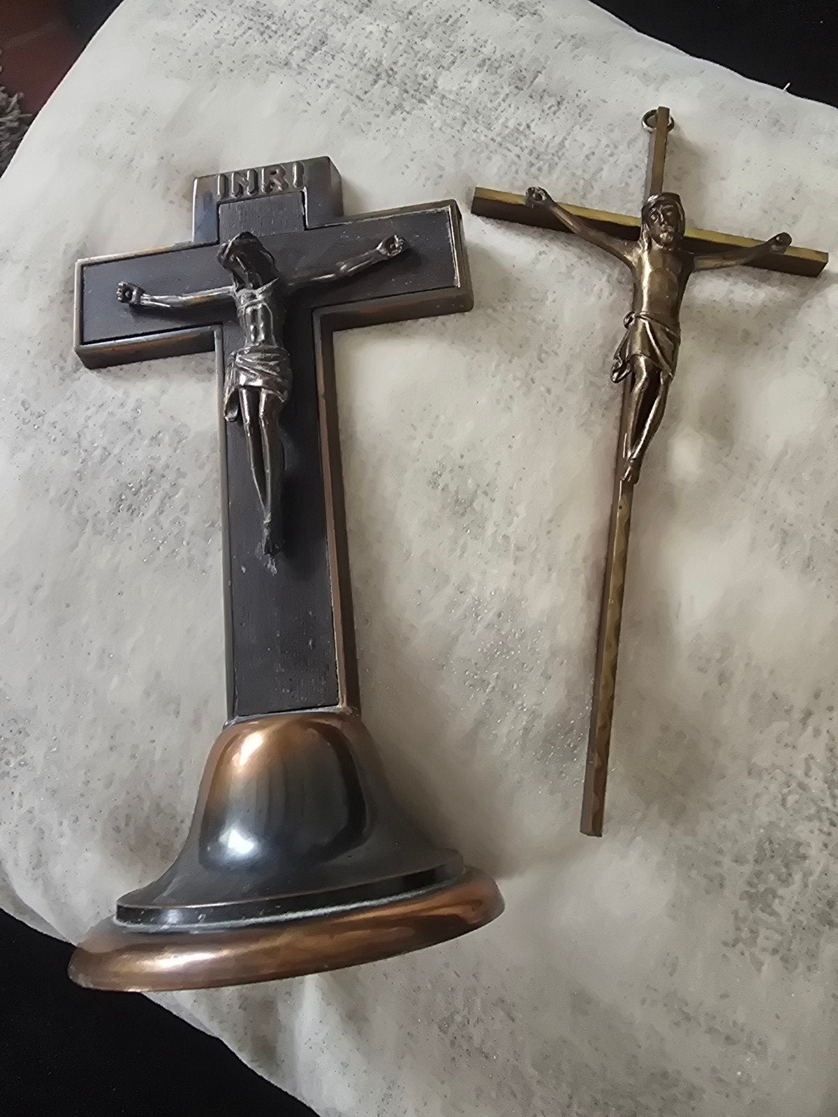 Twee Antieke Kruisbeelden met Christusfiguur DOOS D, Antiek en Kunst, Ophalen of Verzenden
