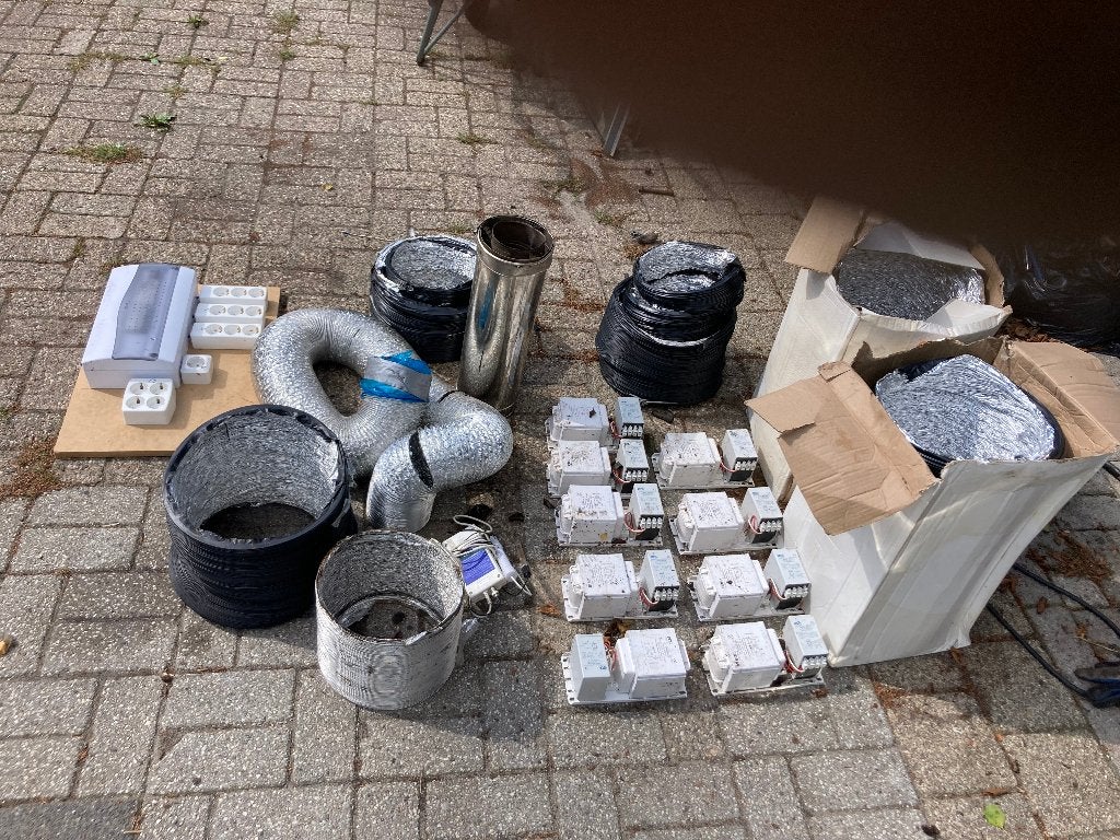 diverse kweekapparatuur, Ophalen