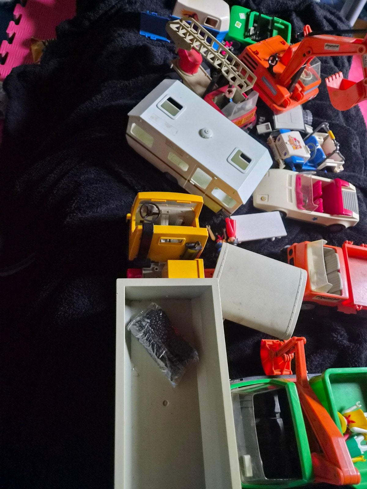 Grote partij Playmobil voertuigen en onderdelen, Ophalen of Verzenden