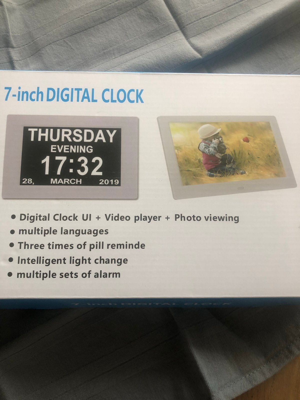 7-inch Digitale Klok met Dag, Datum, Tijd & Medicijnherinner, Ophalen of Verzenden, Nieuw, Digitaal, Wekker of Tafelklok