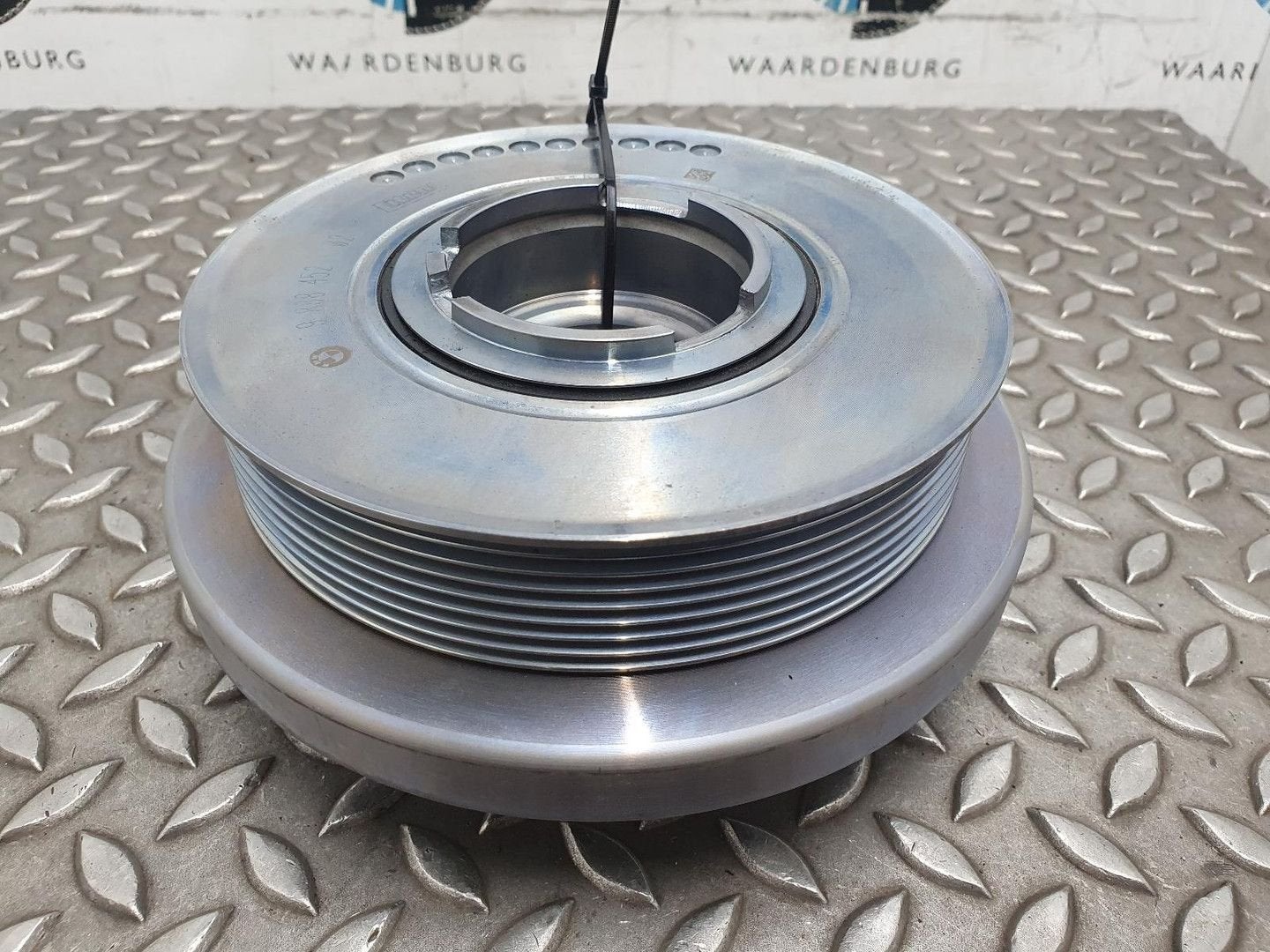 BMW 3 SERIES KRUKAS POELIE 11239888452 2023, Ophalen of Verzenden, Gebruikt, Stiba lid