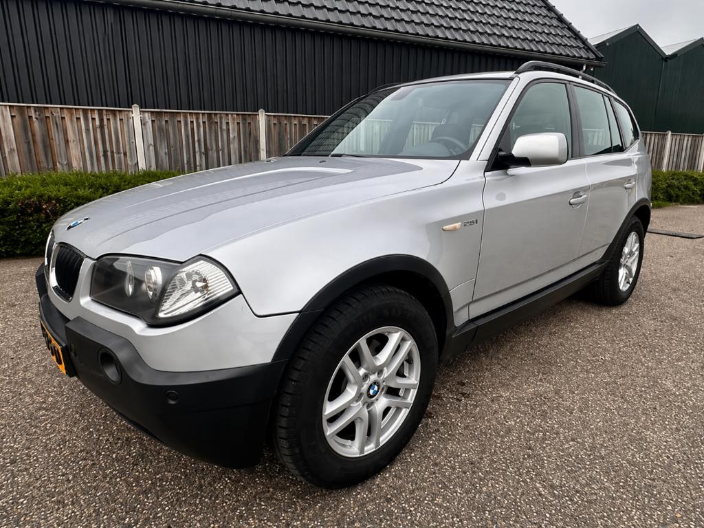 BMW X3 3.0 I AUT 2006 Grijs, Automaat, Zwart, 2000 kg, Vierwielaandrijving