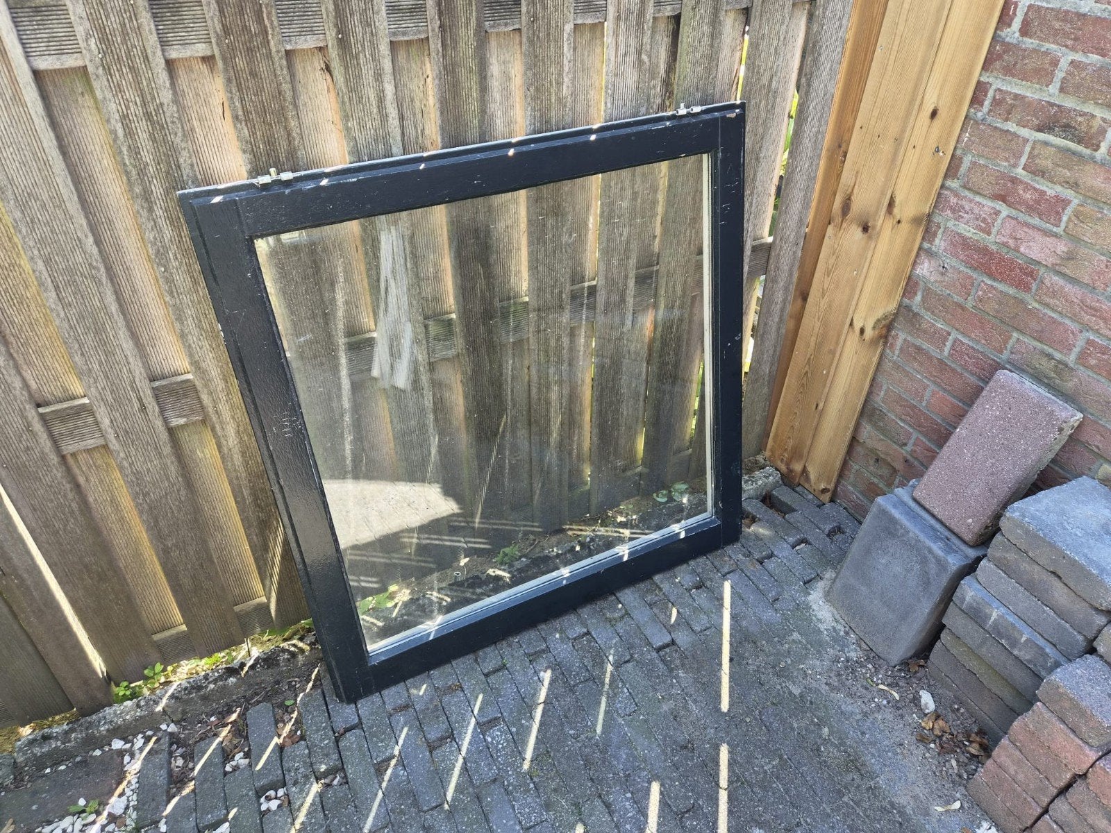 Gebruikt raam met dubbelglas, 99.5x99.5 cm, Ophalen, Gevelraam of Ruit, Gebruikt, 80 tot 120 cm