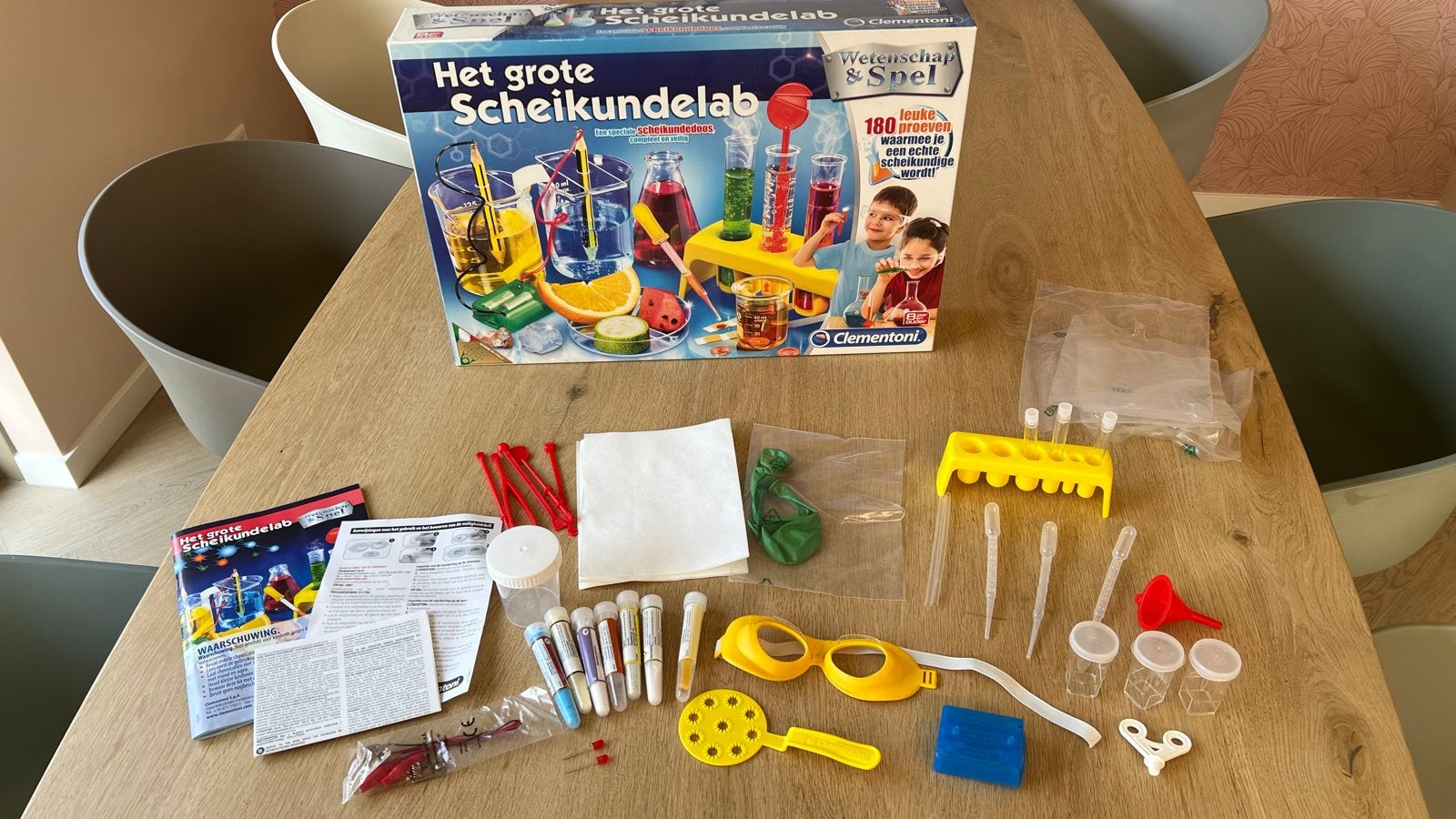 Clementoni Het Grote Scheikundelab - Compleet, Ophalen of Verzenden, Zo goed als nieuw, Ontdekken