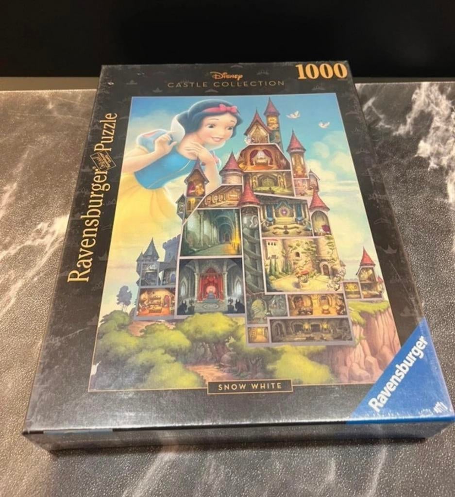 Nieuw in seal Disney Castle puzzel 1000 stukjes Sneeuwwitje, Ophalen of Verzenden, 500 t/m 1500 stukjes, Zo goed als nieuw