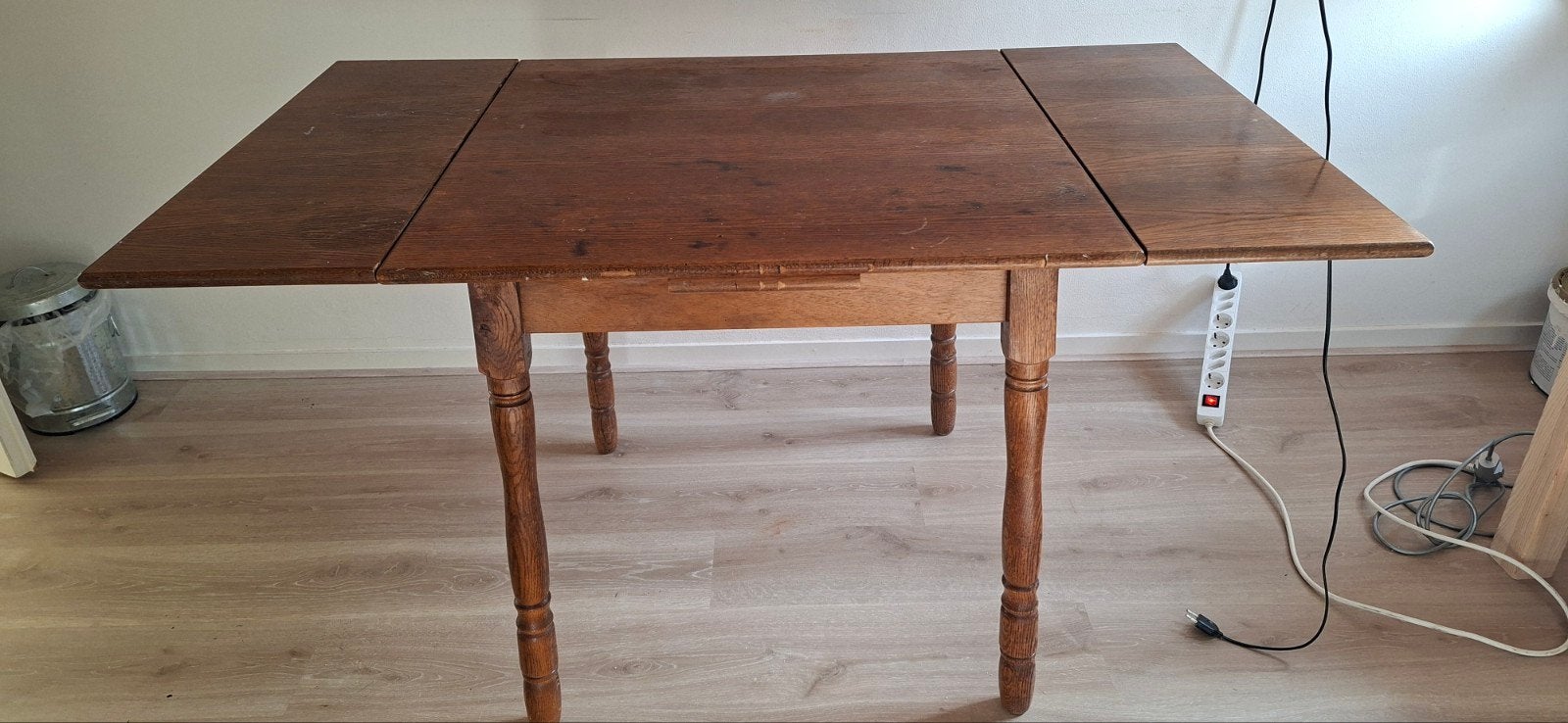 Uitschuifbare eettafel van eikenhout 80x80 of 120x80