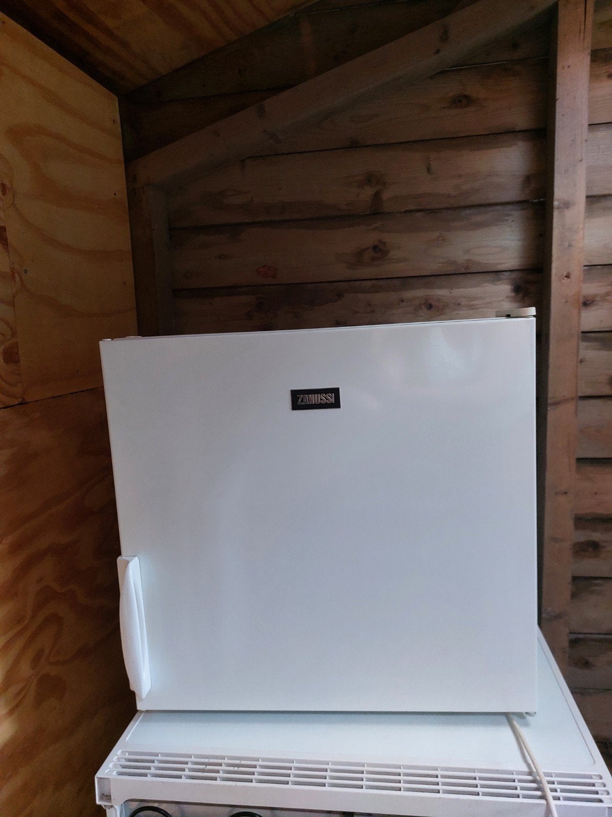 Zanussi ZFX51400WA Mini Vriezer - 50L Inhoud, Ophalen, Gebruikt, Minder dan 75 liter, Energieklasse A of zuiniger