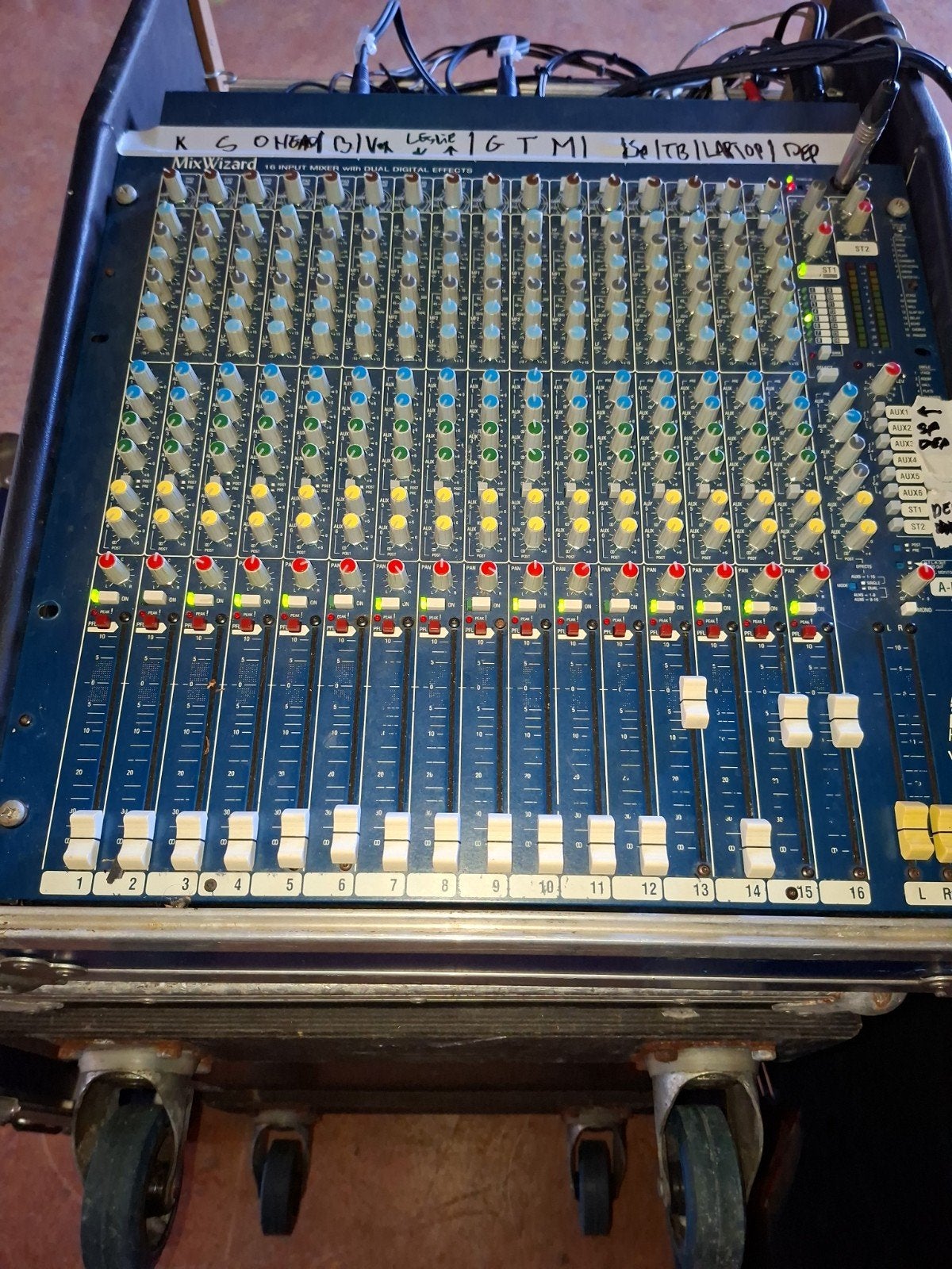 Allen & Heath Mixwizard in flightcase met 15m multi 16-4, Ophalen, Gebruikt, 10 tot 20 kanalen, Microfooningang