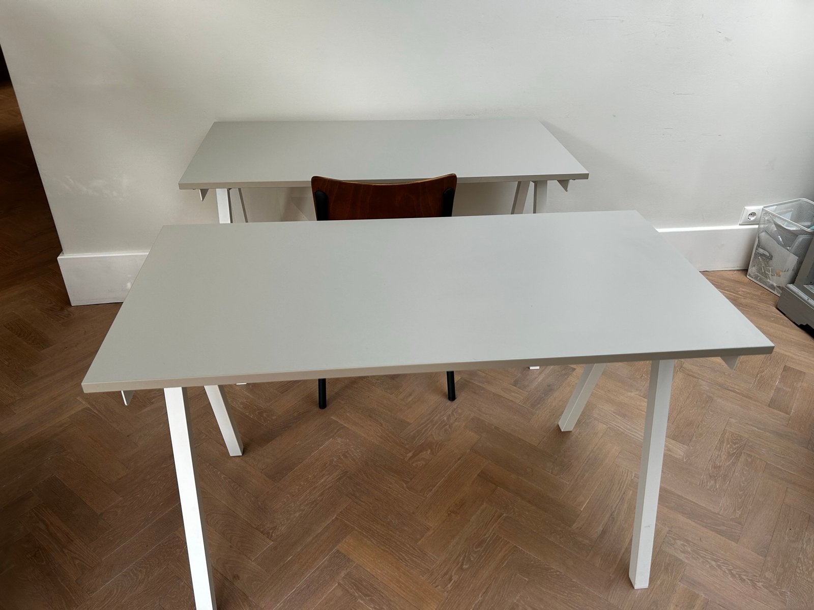 IKEA TROTTEN Bureau 120x70 cm - Wit (2 stuks beschikbaar), Ophalen, Spaanplaat of MDF, Zo goed als nieuw, IKEA
