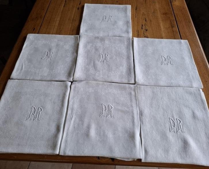 Stapeltje van 9 oude Franse servetten, monogram PR, Ophalen of Verzenden