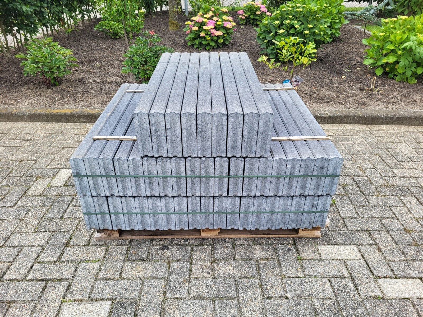 opsluitbanden 6x20x100 Antraciet-Grijs € 3.50,= per stuk., Ophalen, Nieuw, Beton, Minder dan 100 cm