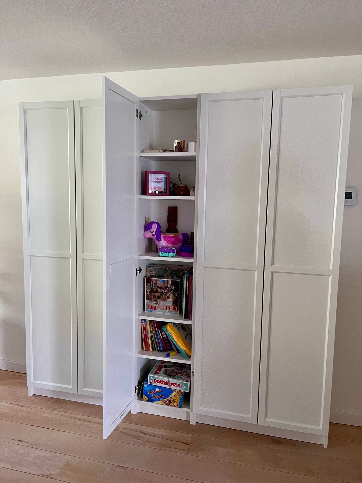 Drie IKEA Billy boekenkasten met deuren, Huis en Inrichting, Kasten | Boekenkasten, Ophalen, Gebruikt, 200 cm of meer, 50 tot 100 cm