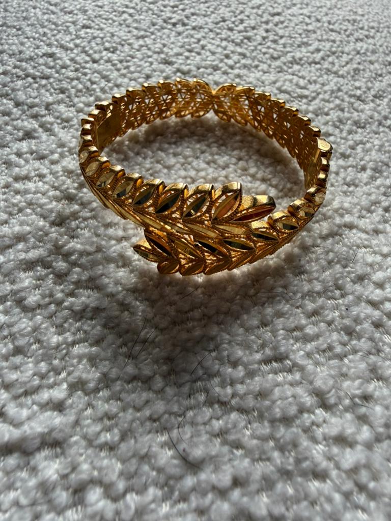 22 karaat gouden armbanden veel verschillende modellen, Sieraden, Tassen en Uiterlijk, Armbanden, Ophalen, Zo goed als nieuw, Goud