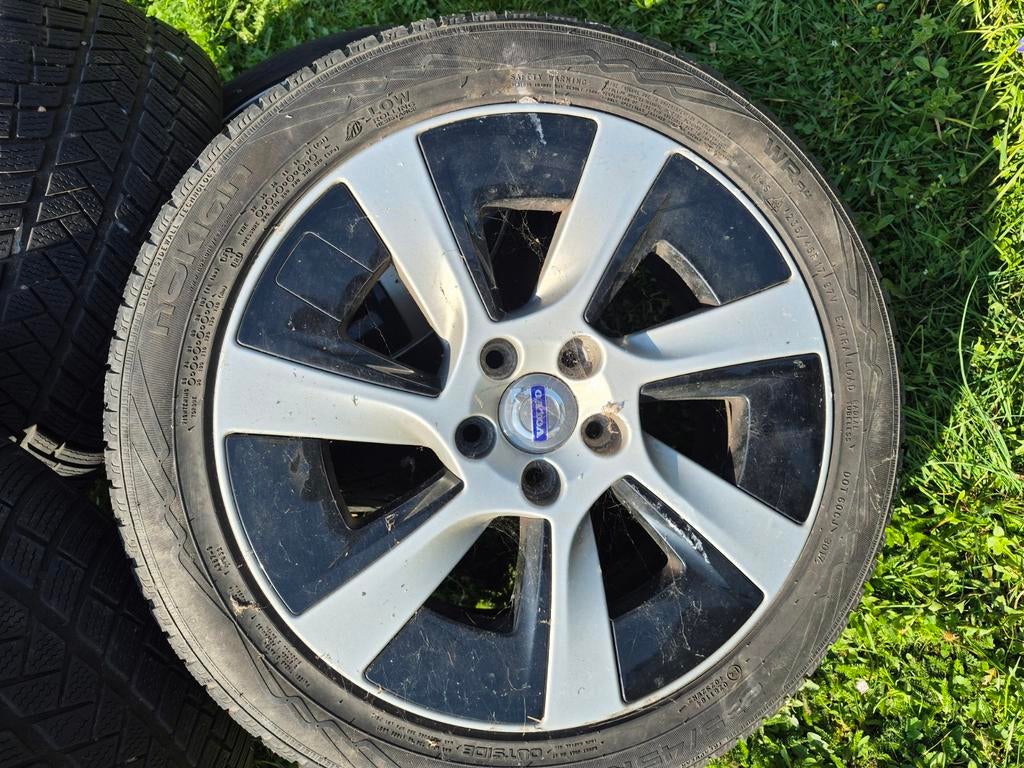 Volvo banden op originele velg, Ophalen, Banden en Velgen, 17 inch, Winterbanden