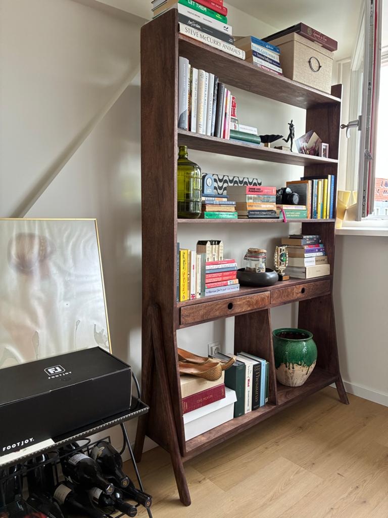 WoooD Sivian Open Kast met 2 Lades - Mango Hout Walnoot, Huis en Inrichting, Kasten | Boekenkasten, Ophalen, 100 tot 150 cm, Zo goed als nieuw
