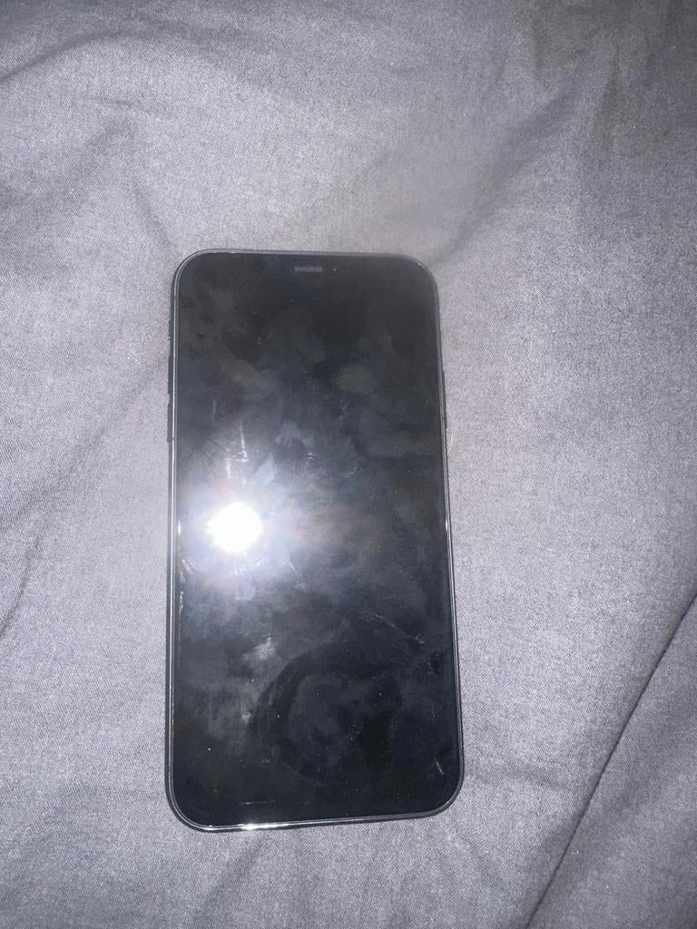 Iphone 11 64gb met defect scherm, Zwart, Zo goed als nieuw, 64 GB, IPhone 11