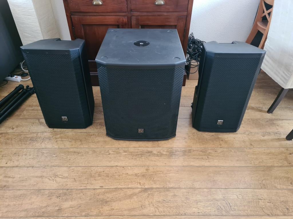 EV ZLX-12P en EV ELX-200 18SP Actieve PA set, Muziek en Instrumenten, Ophalen, Zo goed als nieuw, 1000 watt of meer, P.A.