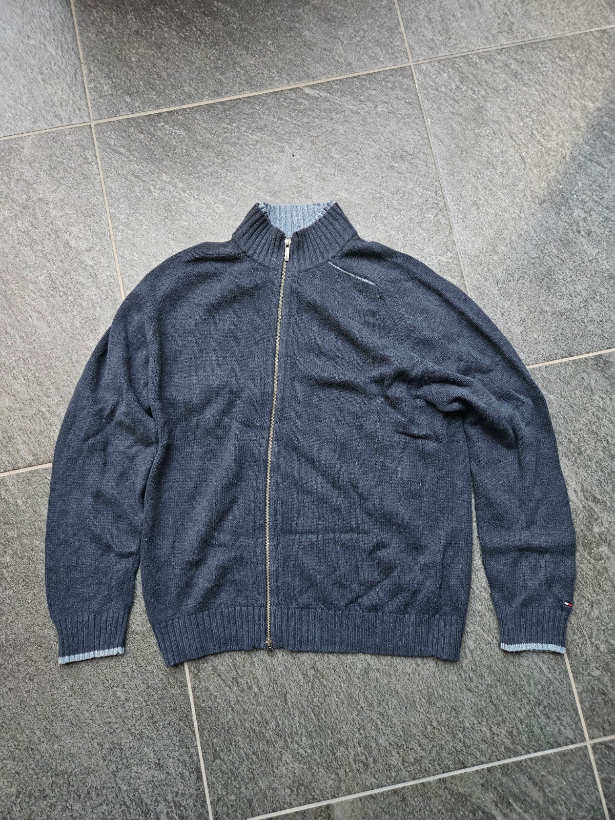 Mooie Tommy Hilfiger vest in goede staat, Navy, Blauw, Tommy Hilfiger, Maat 56/58 (XL), Ophalen of Verzenden