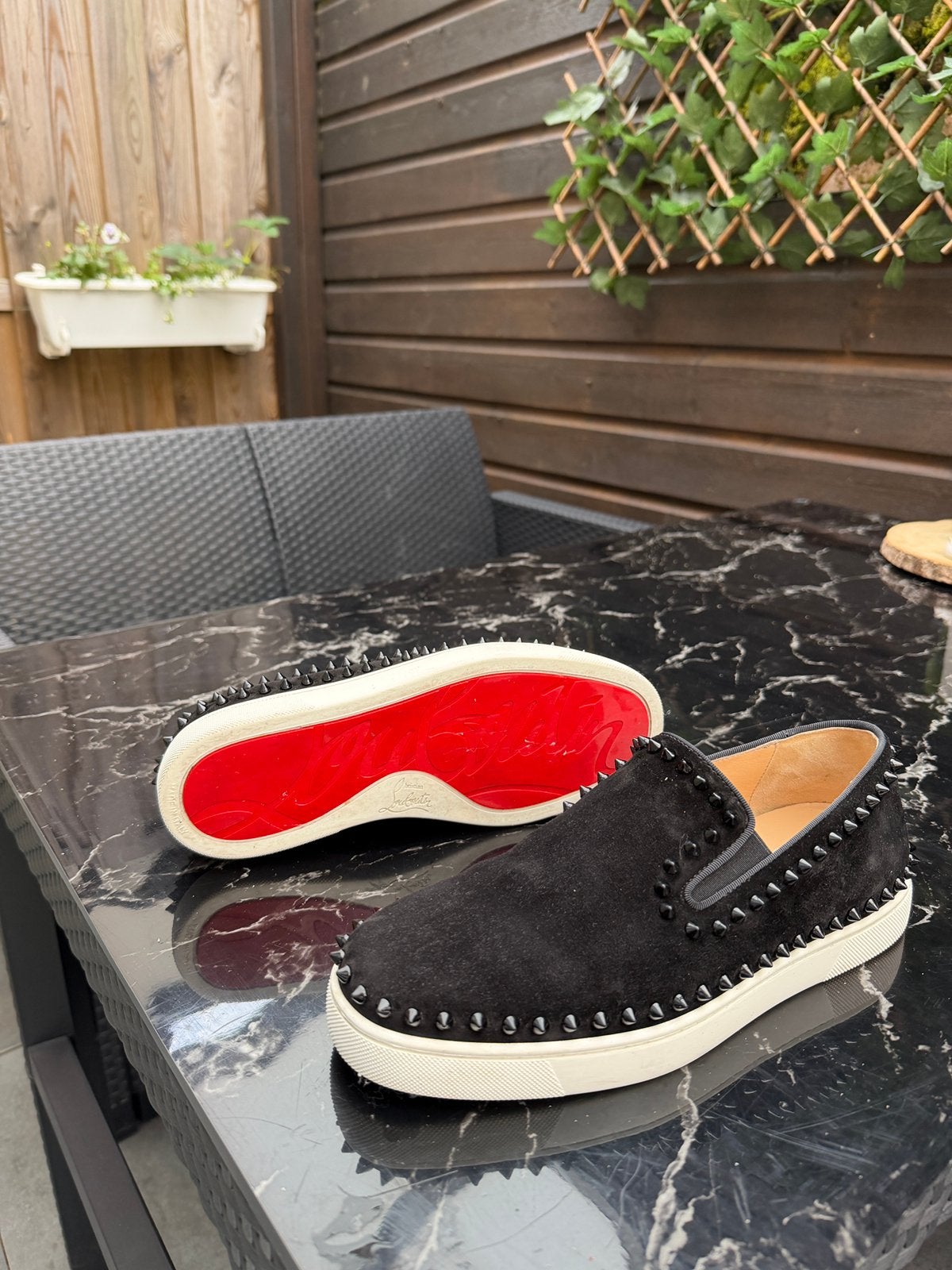 Christian Louboutin Pik Boat loafers zwart suède maat 39.5, Zwart, Zo goed als nieuw, Loafers, Ophalen