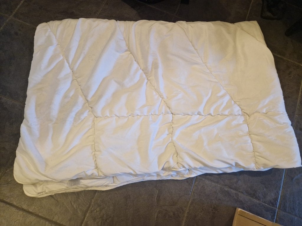 Eenpersoons dekbed 140x200 - oud & gebruikt, Huis en Inrichting, Ophalen, Gebruikt, Eenpersoons, Wit