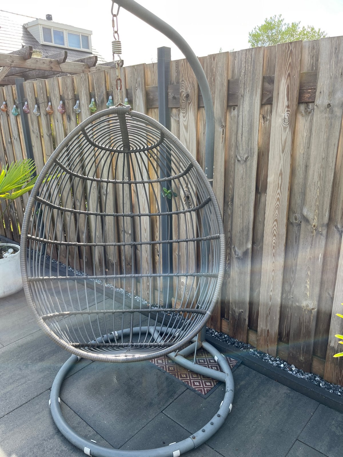 Comfortabele hangstoel voor buiten - grijs wicker, Tuin en Terras, Ophalen, Gebruikt, Wicker