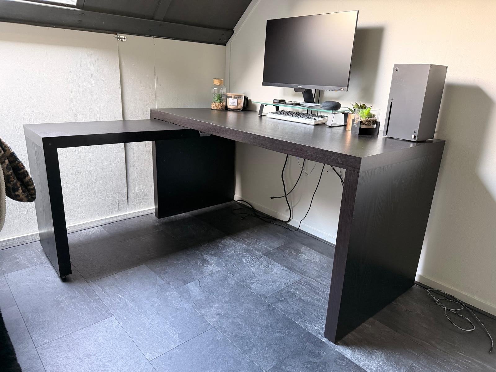 IKEA MALM Uitschuifbaar Bureau - Zwartbruin, Huis en Inrichting, Bureaus, Ophalen, Spaanplaat of MDF, Zo goed als nieuw, IKEA