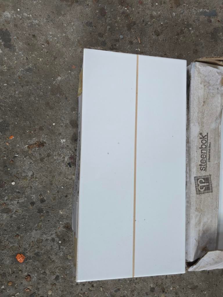 Restant wandtegels wit 15x30 cm - Steenbok, Doe-het-zelf en Verbouw, Tegels, Nieuw, 20 tot 40 cm, Minder dan 5 m², Wandtegels