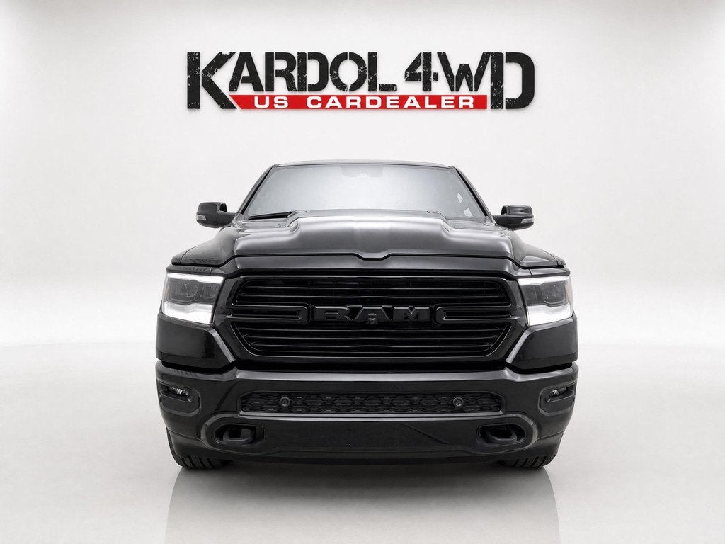 Dodge Ram 1500 Laramie Night Edition | BOMVOL!| Panoramadak, Auto's, Dodge, Automaat, 3500 kg, Gebruikt, 5654 cc